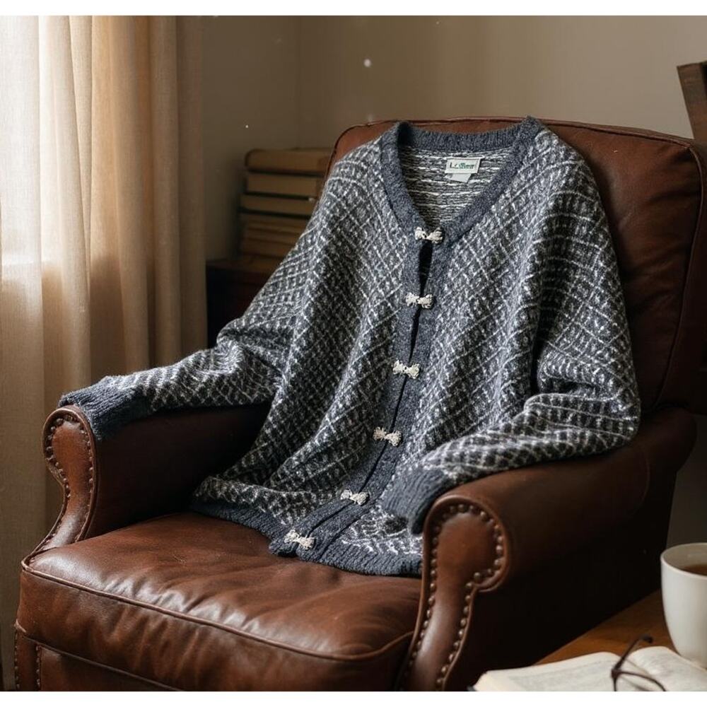 LL Bean Vintage Birdseye Wool Blend Cardigan Sweater Norway Made Womens Large